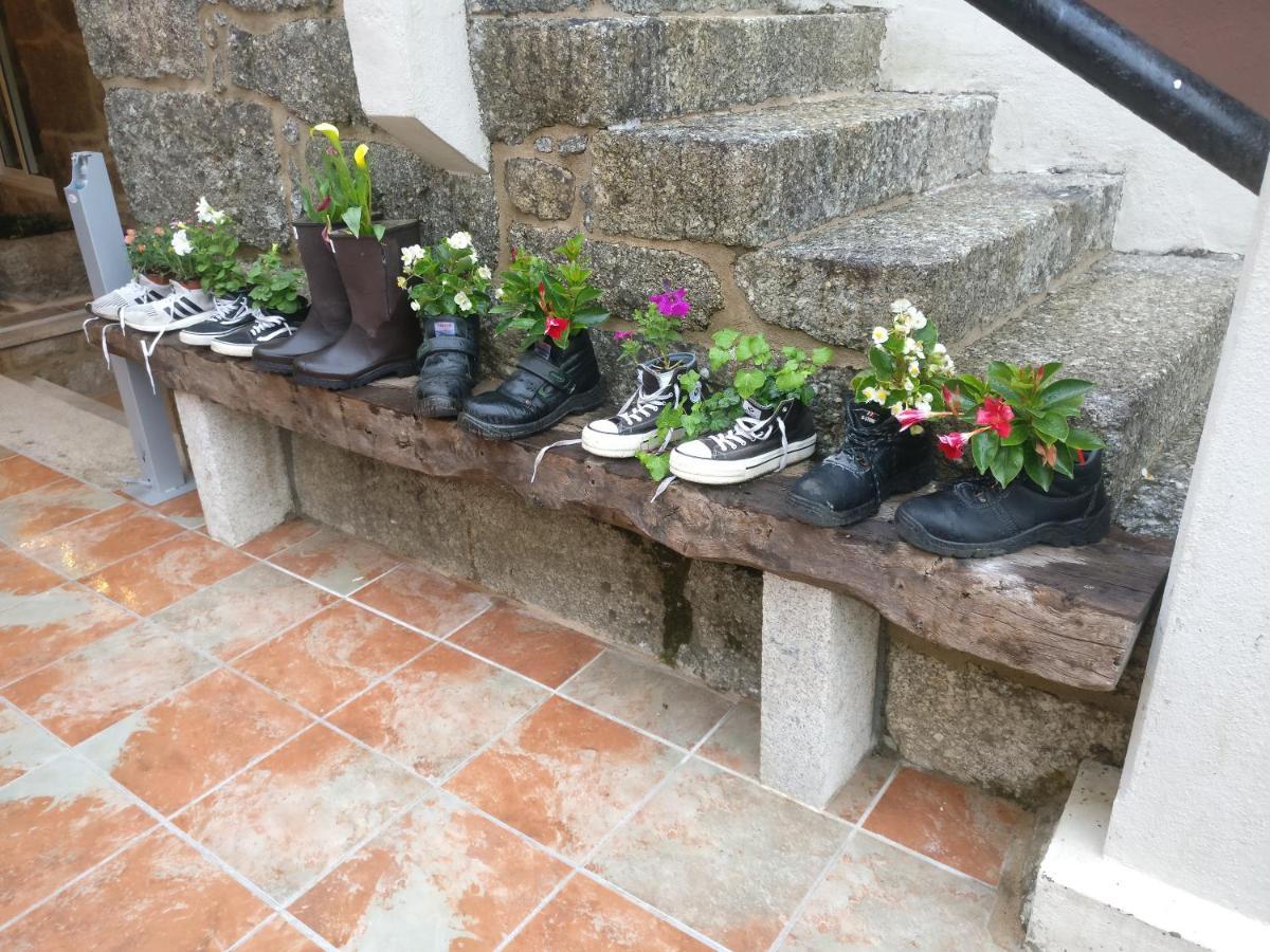 Albergue Vintecatro Caldas De Reis Eksteriør bilde