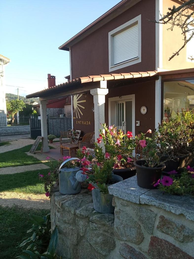 Albergue Vintecatro Caldas De Reis Eksteriør bilde