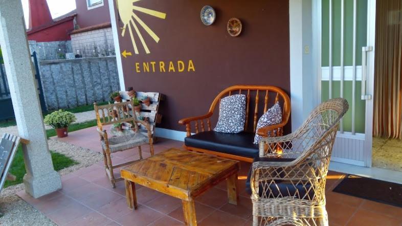 Albergue Vintecatro Caldas De Reis Eksteriør bilde