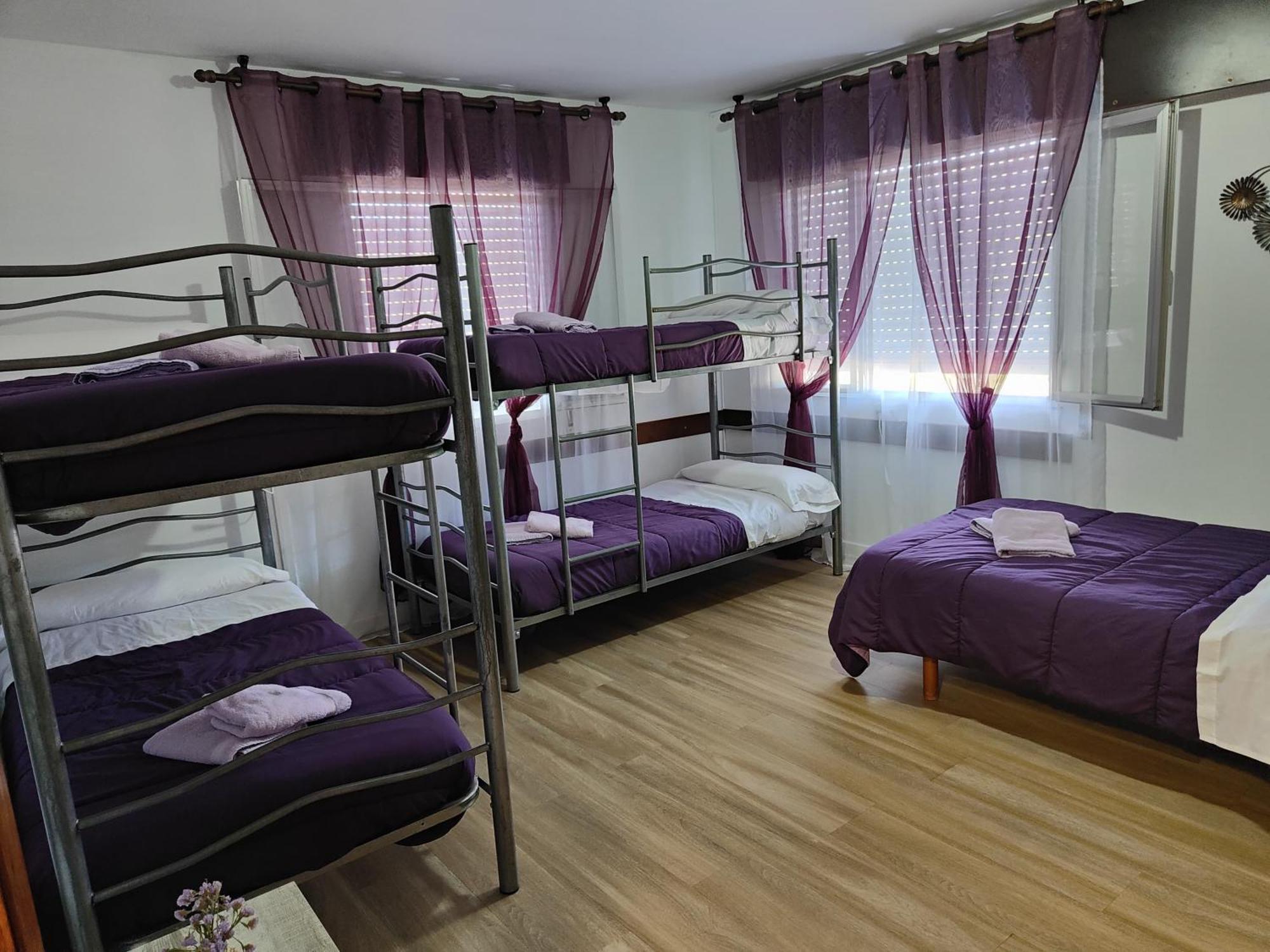 Albergue Vintecatro Caldas De Reis Eksteriør bilde