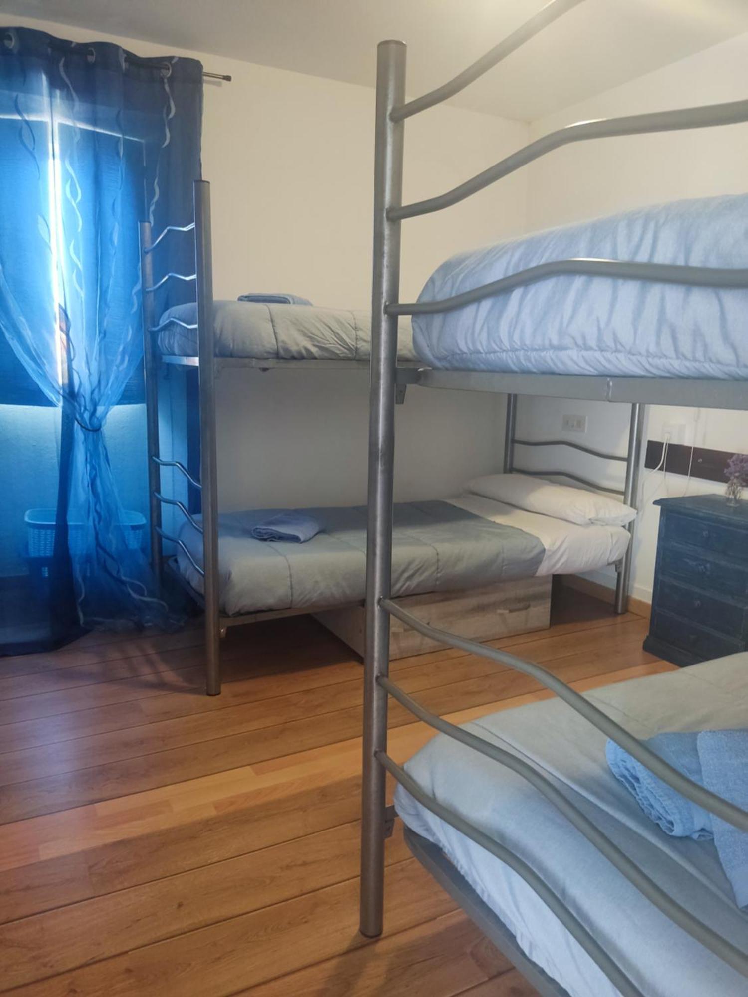 Albergue Vintecatro Caldas De Reis Eksteriør bilde