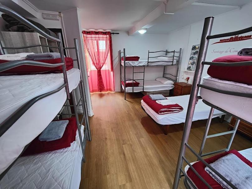 Albergue Vintecatro Caldas De Reis Eksteriør bilde
