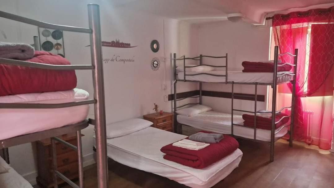 Albergue Vintecatro Caldas De Reis Eksteriør bilde