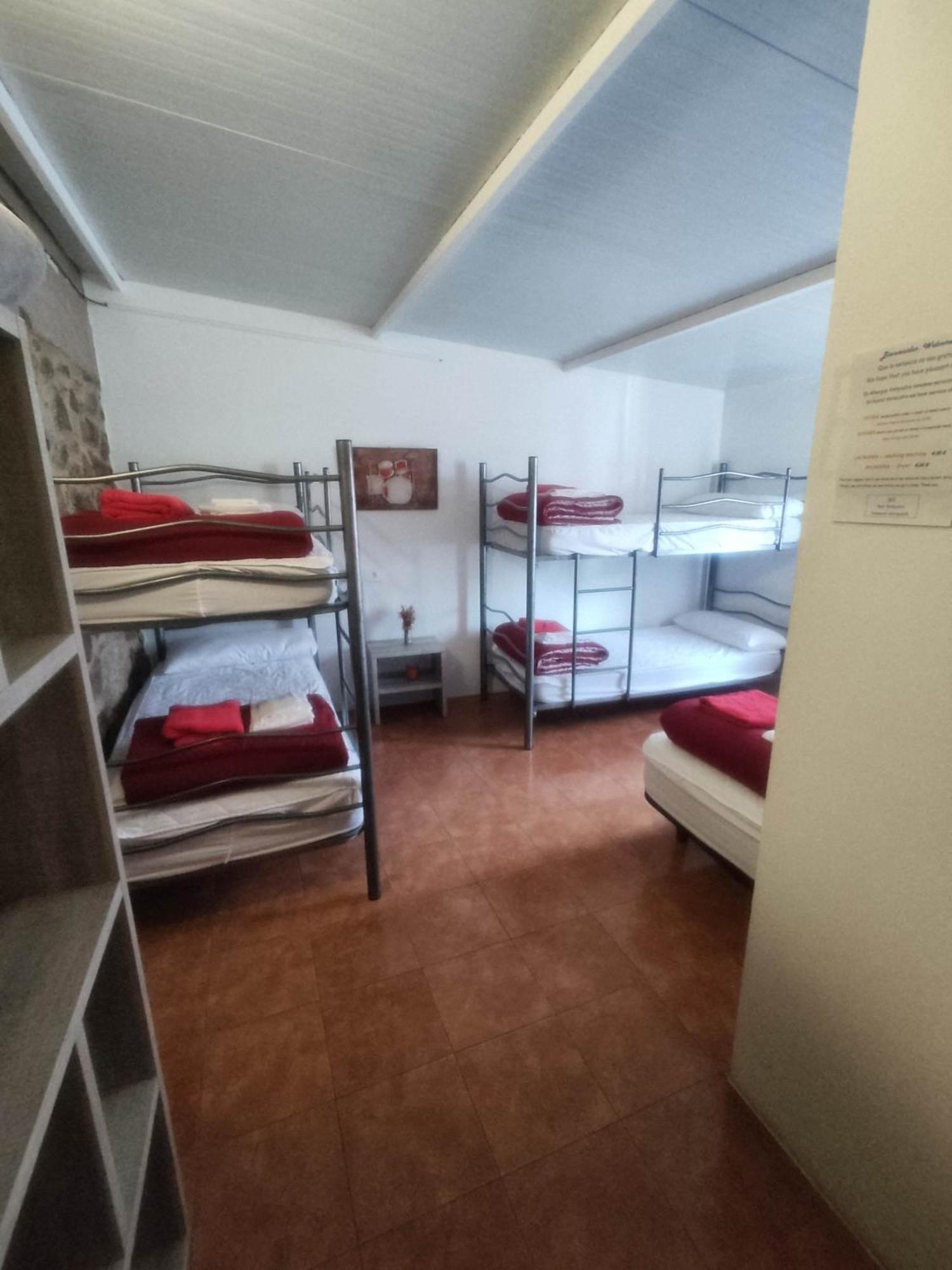 Albergue Vintecatro Caldas De Reis Eksteriør bilde